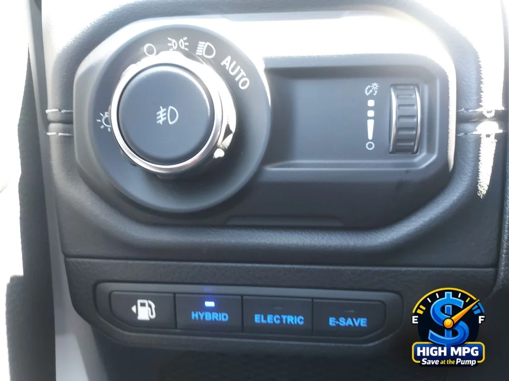Used 2024 White Jeep Sahara 4xe image 18