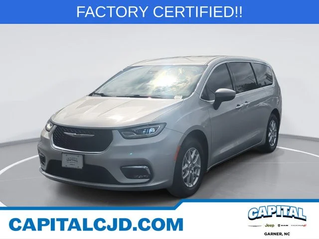 Used 2023 Silver Chrysler Touring L image 1