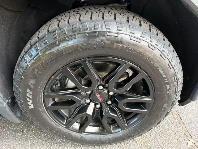 Used 2021 PACIFIC BLUE METALLIC GMC Elevation image 12