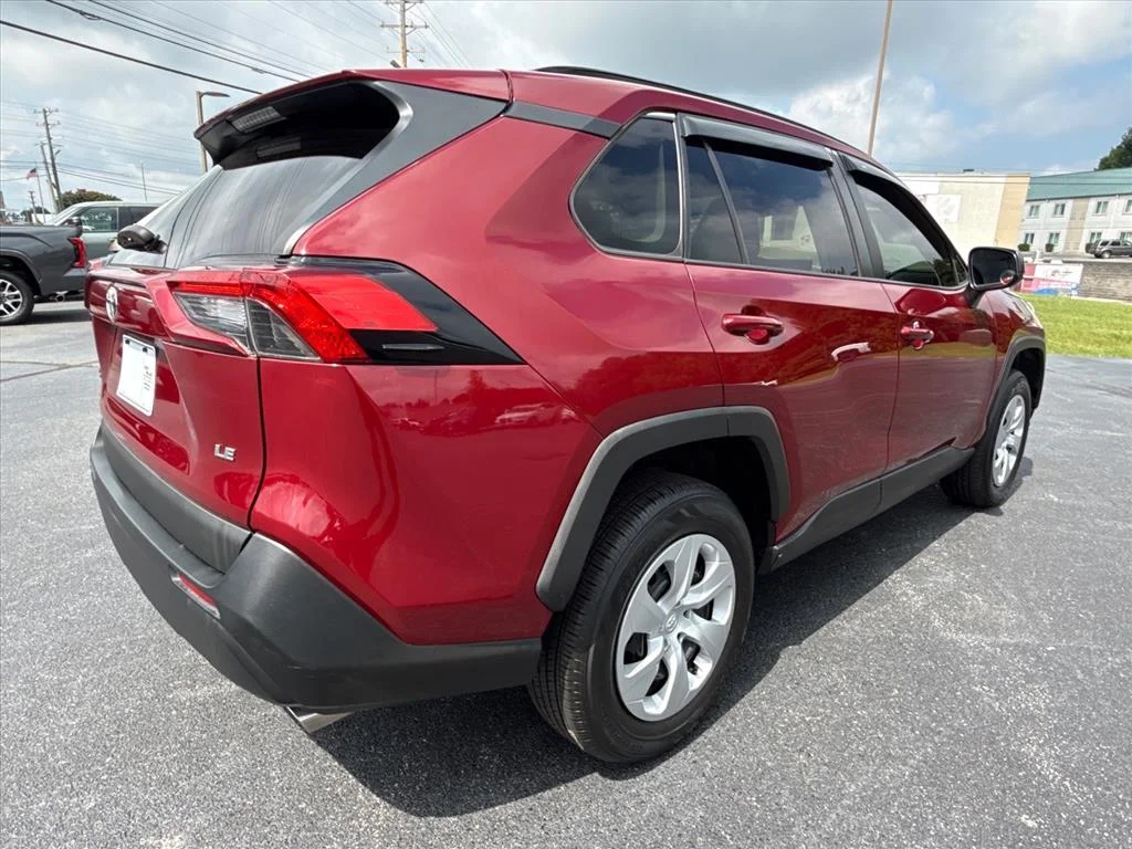 Certified Used 2021 Pearl Toyota LE image 7