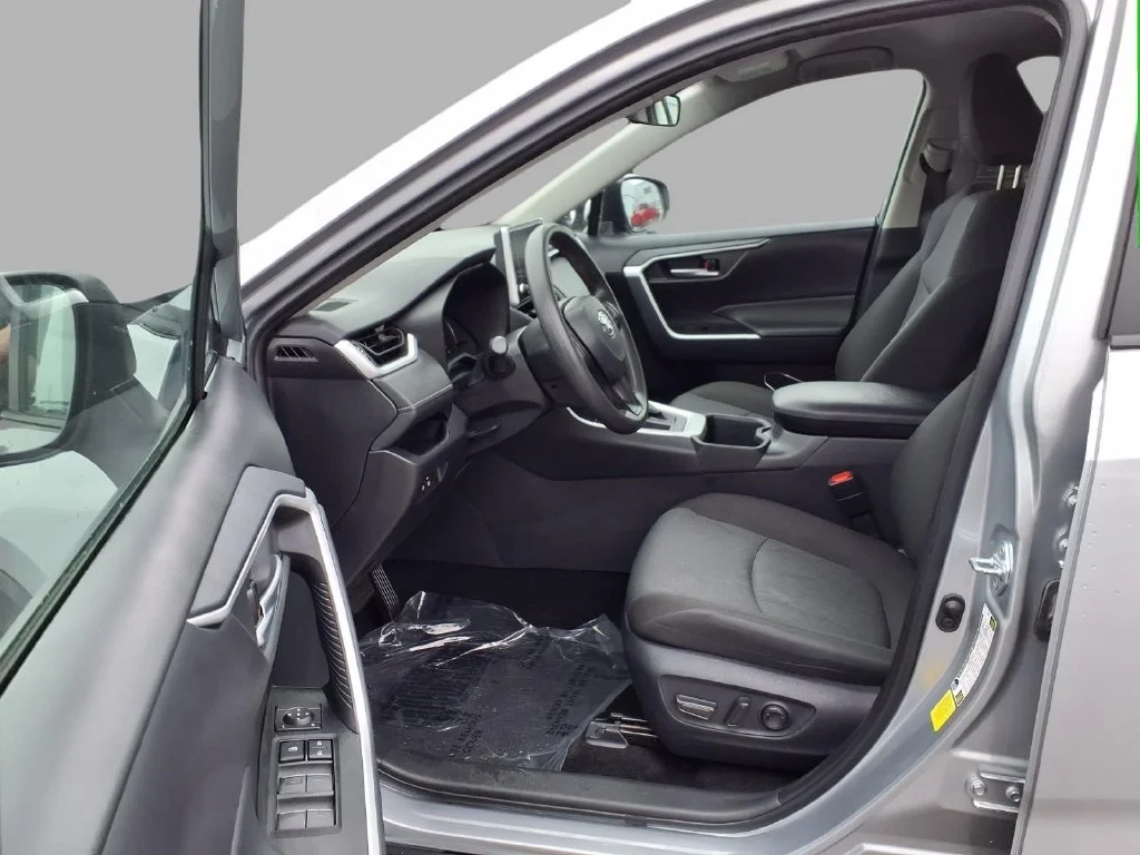Certified Used 2025 Silver Toyota XLE image 20