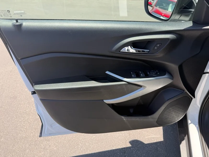 2026 Chevrolet Trax RS - Photo 16