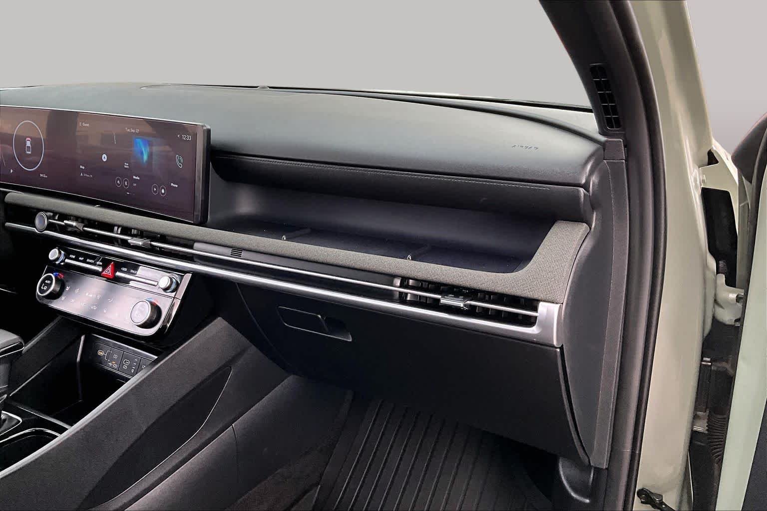 Certified Used 2025 Sage Gray Hyundai Limited image 19