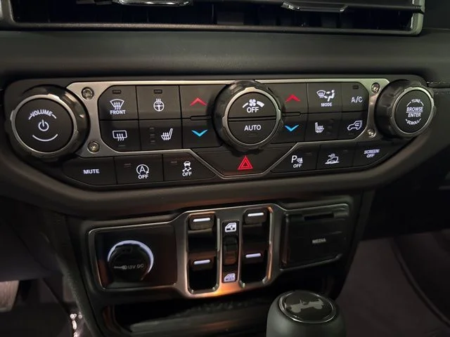 New 2026 Reign Exterior Paint Jeep Sahara image 16