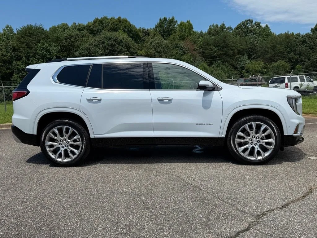 2026 GMC Acadia Denali - Photo 29