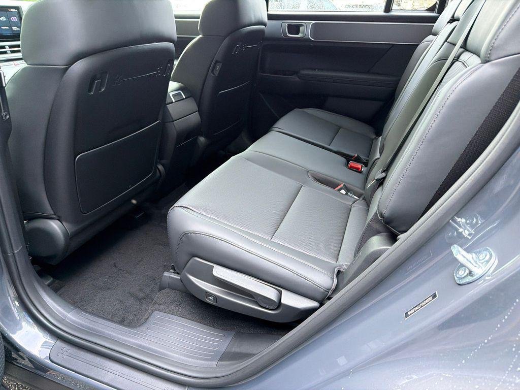New 2027 Gray Hyundai SEL FWD image 21