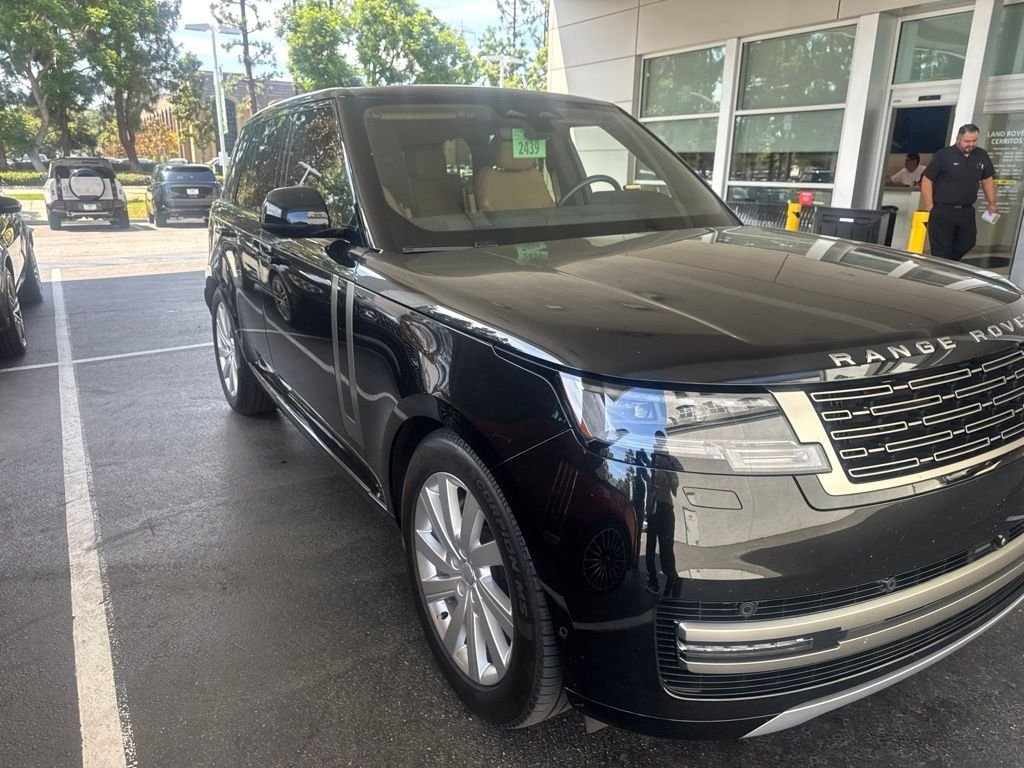 Certified Used 2025 Santorini Black Metallic Land Rover SE image 3