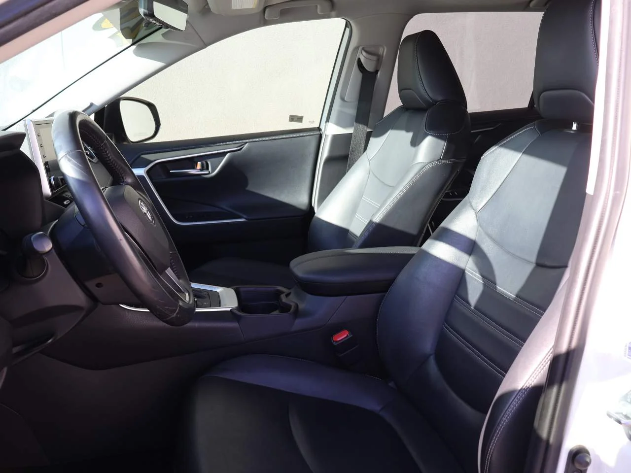 2020 Toyota RAV4 Limited - Photo 9