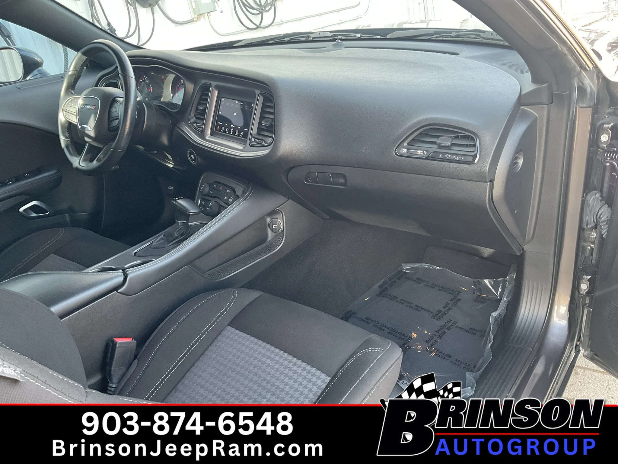 Used 2023 Granite Pearlcoat Dodge SXT image 20
