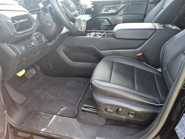 Used 2025 Black Chevrolet LT - Extended Range image 12
