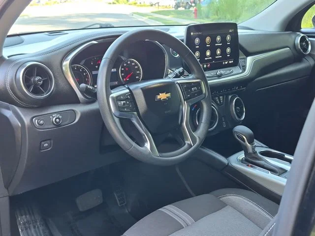 Used 2025 Black Chevrolet LT image 29