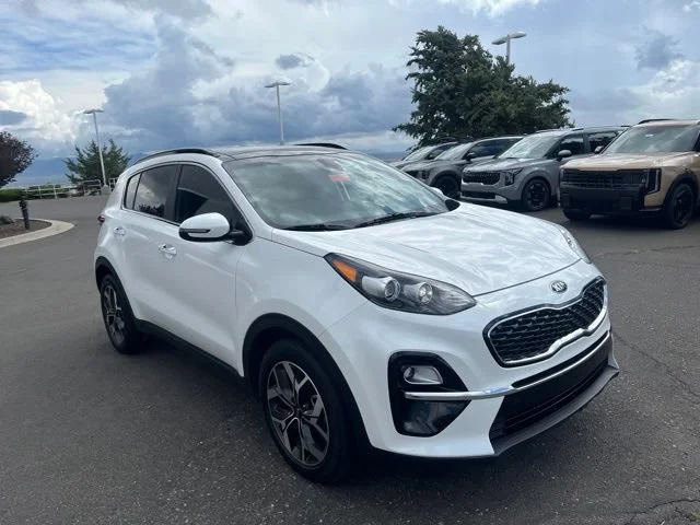 Certified Used 2022 Snow White Pearl Kia EX image 4