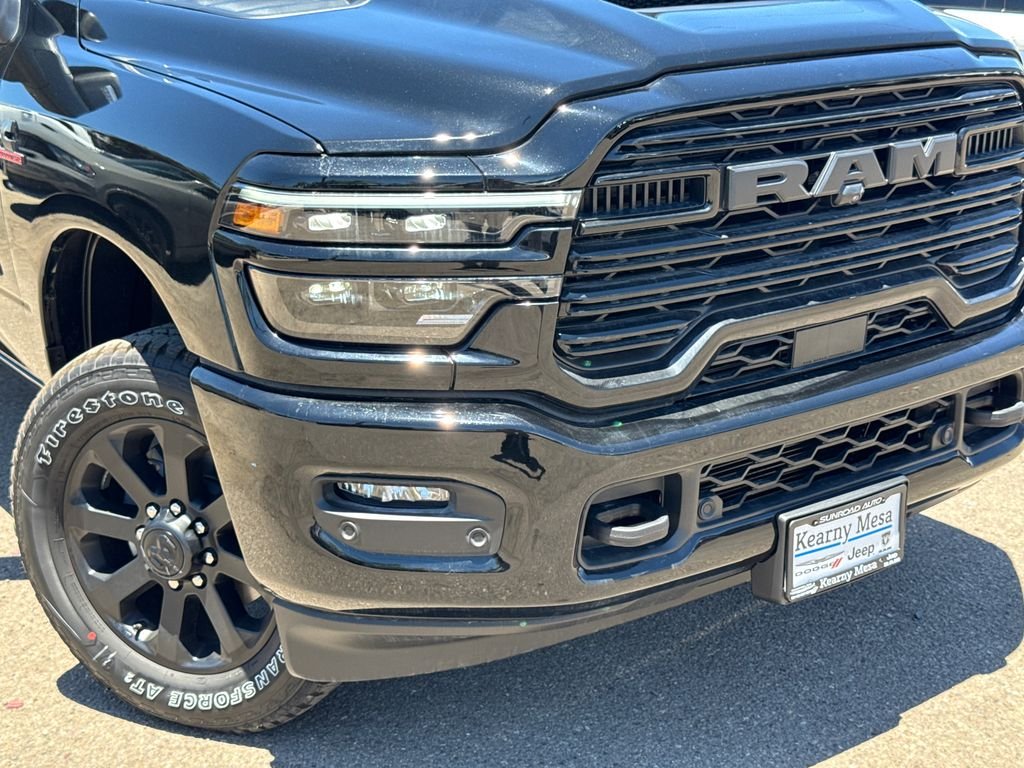 New 2026 Diamond Black Crystal Pearl-Coat Exterior Paint RAM Laramie image 6