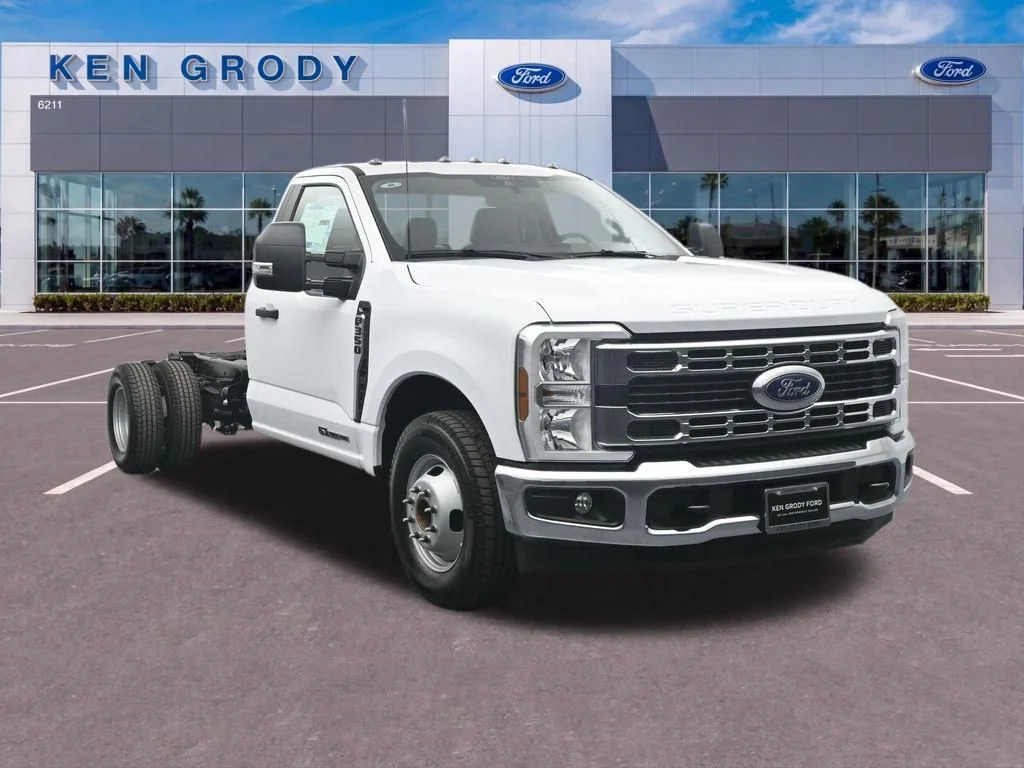 New 2026 White Ford XL image 1