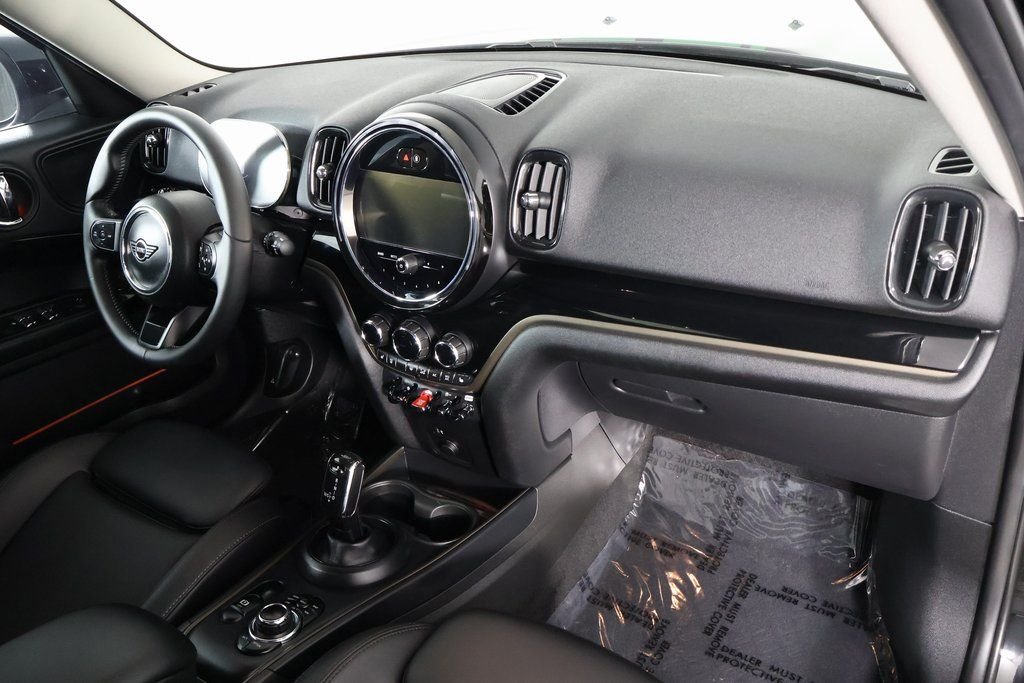 Used 2023 Midnight Black MINI  image 9