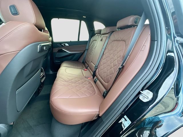 New 2026 Black BMW sDrive40i image 19