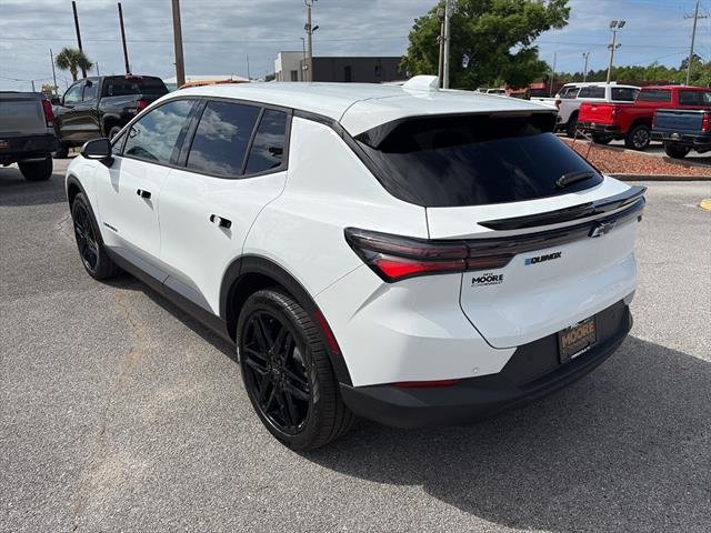 New 2026 Summit White Chevrolet LT image 6