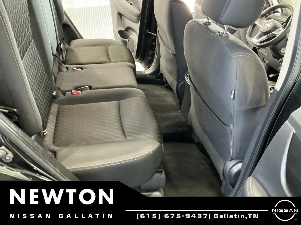 Used 2018 Magnetic Black Nissan S image 14