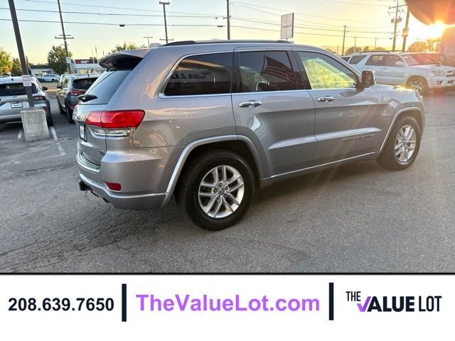 Used 2017 Silver Jeep Overland image 4