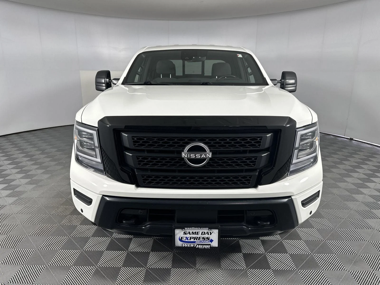 Used 2024 Glacier White Nissan SV image 2