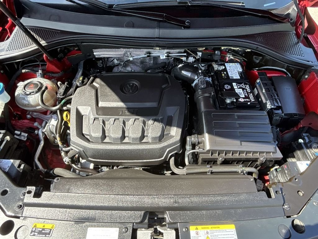Used 2024  Volkswagen 2.0T SE image 18