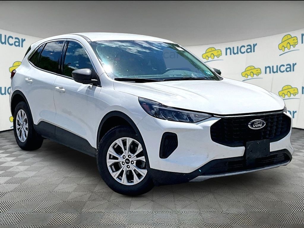 Used 2023 White Metallic Ford Active image 1