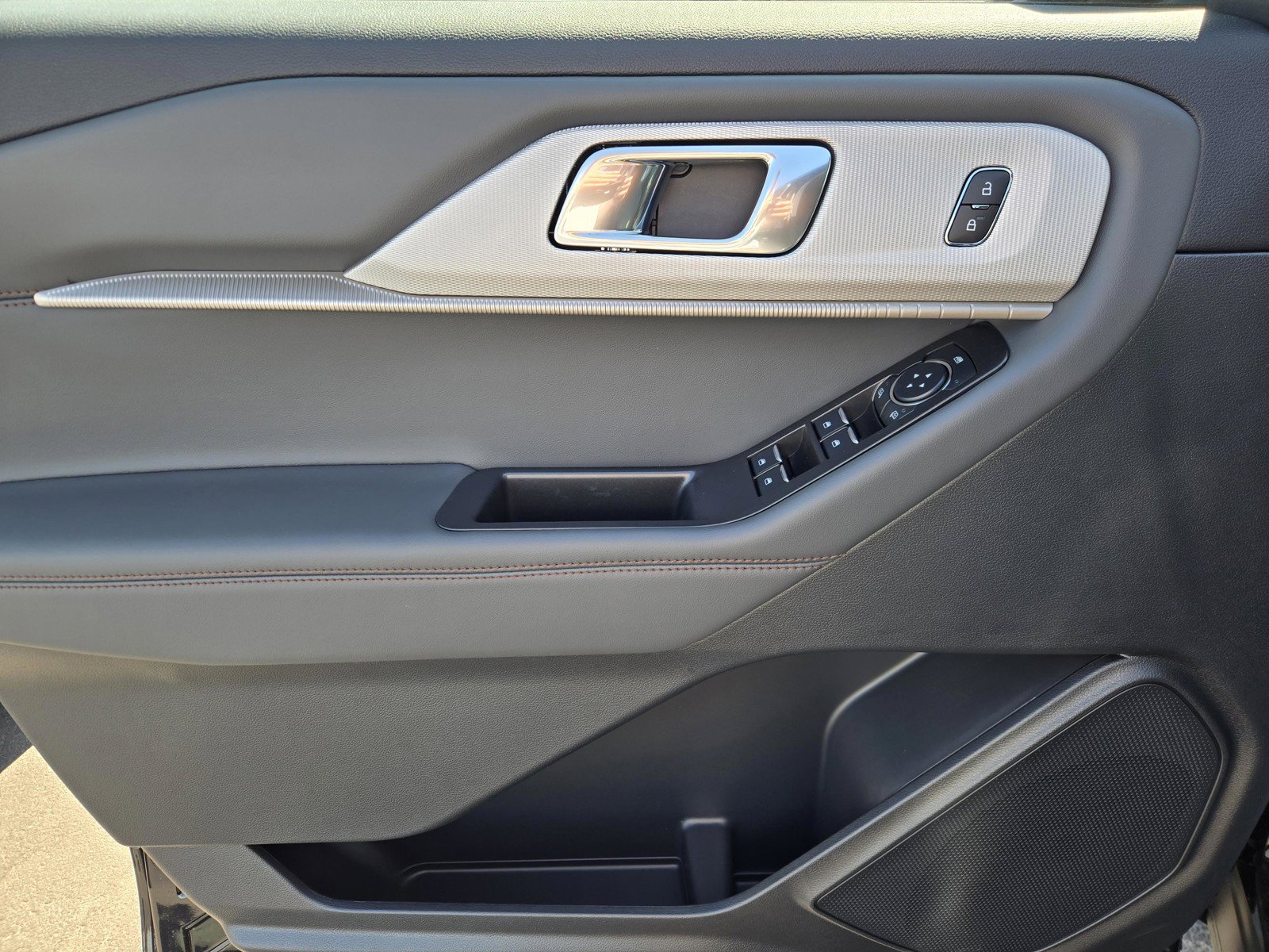New 2026 Agate Black Metallic Ford Active image 10
