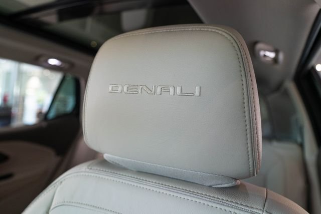 Used 2019 White GMC Denali image 6