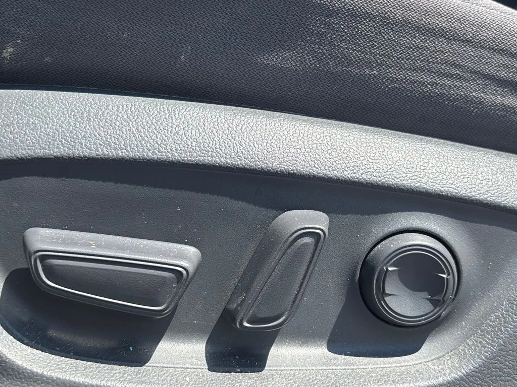 Used 2021 Silver Toyota LE image 9