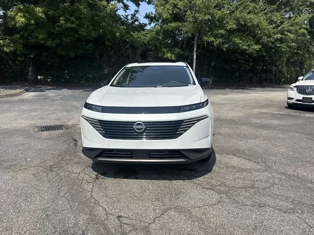 Used 2025 White Nissan SL image 2