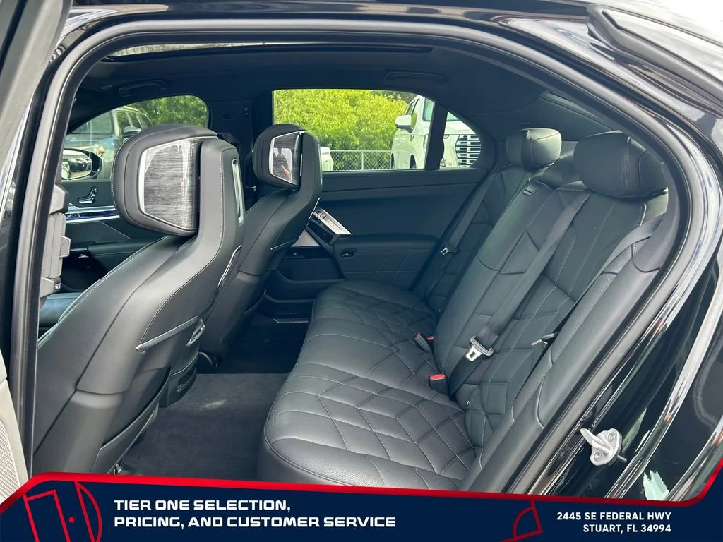 Used 2025 Black BMW 740i image 12