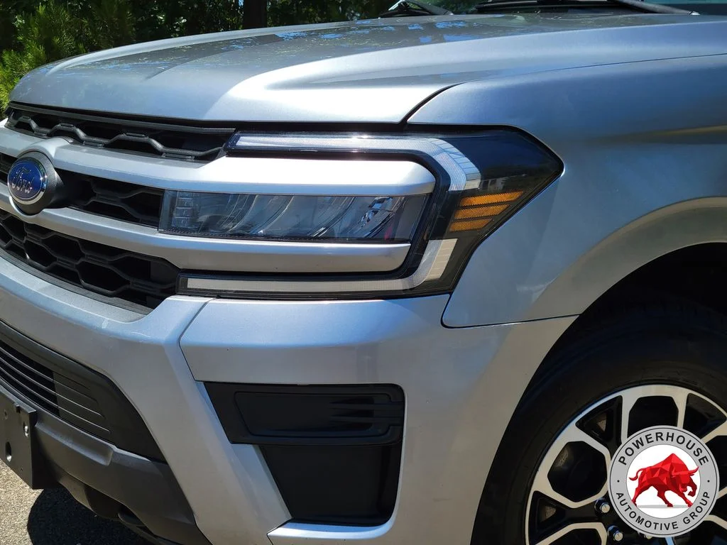 Used 2023 Silver Ford XLT image 10