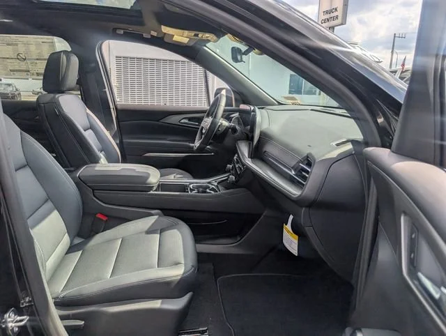 New 2026 Mosaic Black Metallic Chevrolet LT image 7