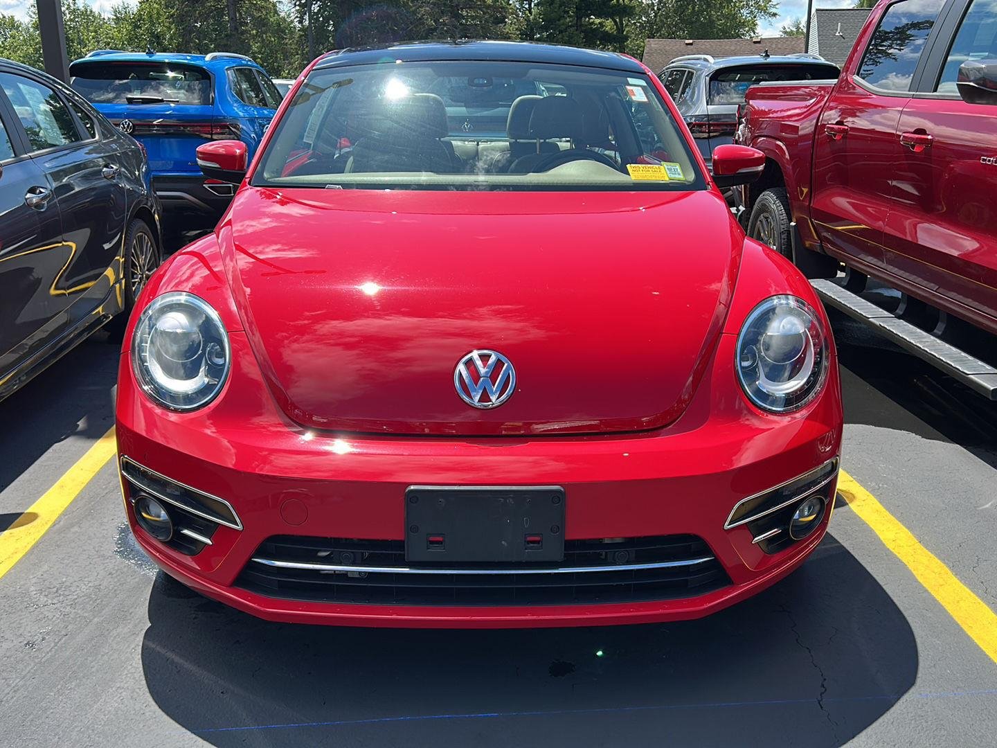 Used 2019 Tornado Red Volkswagen SE image 2