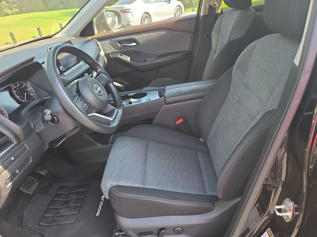 2023 Nissan Rogue SV - Photo 10