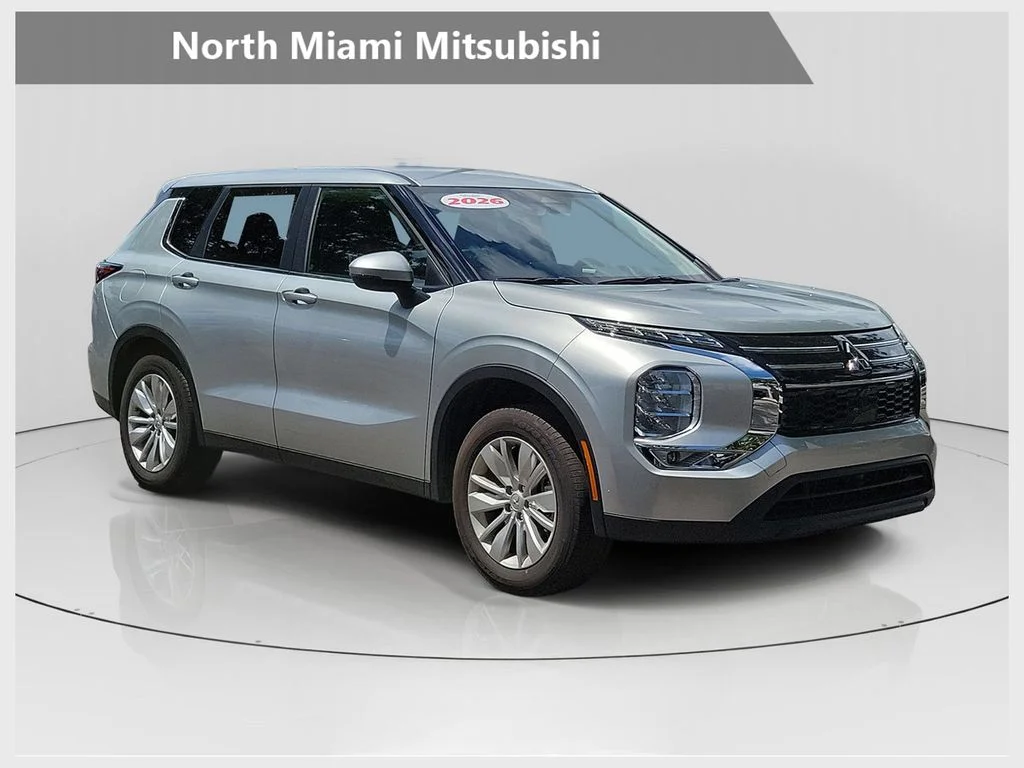 2026 Mitsubishi Outlander ES
