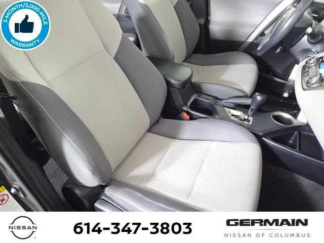 Used 2015 Gray Toyota XLE image 28