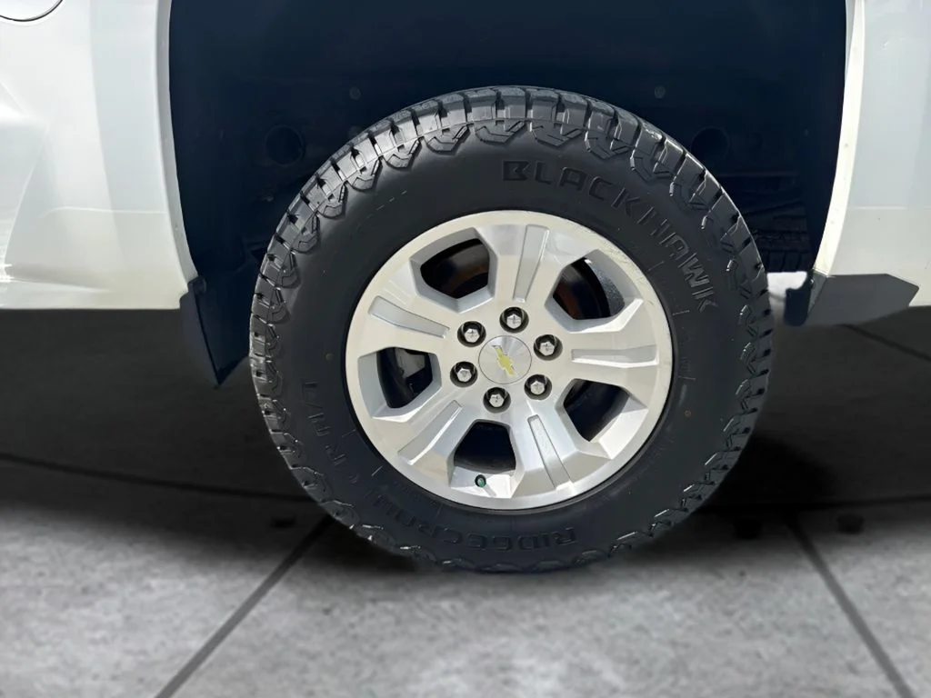 Used 2015 White Chevrolet LTZ image 31