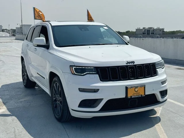 Certified Used 2019 White Jeep Overland image 2