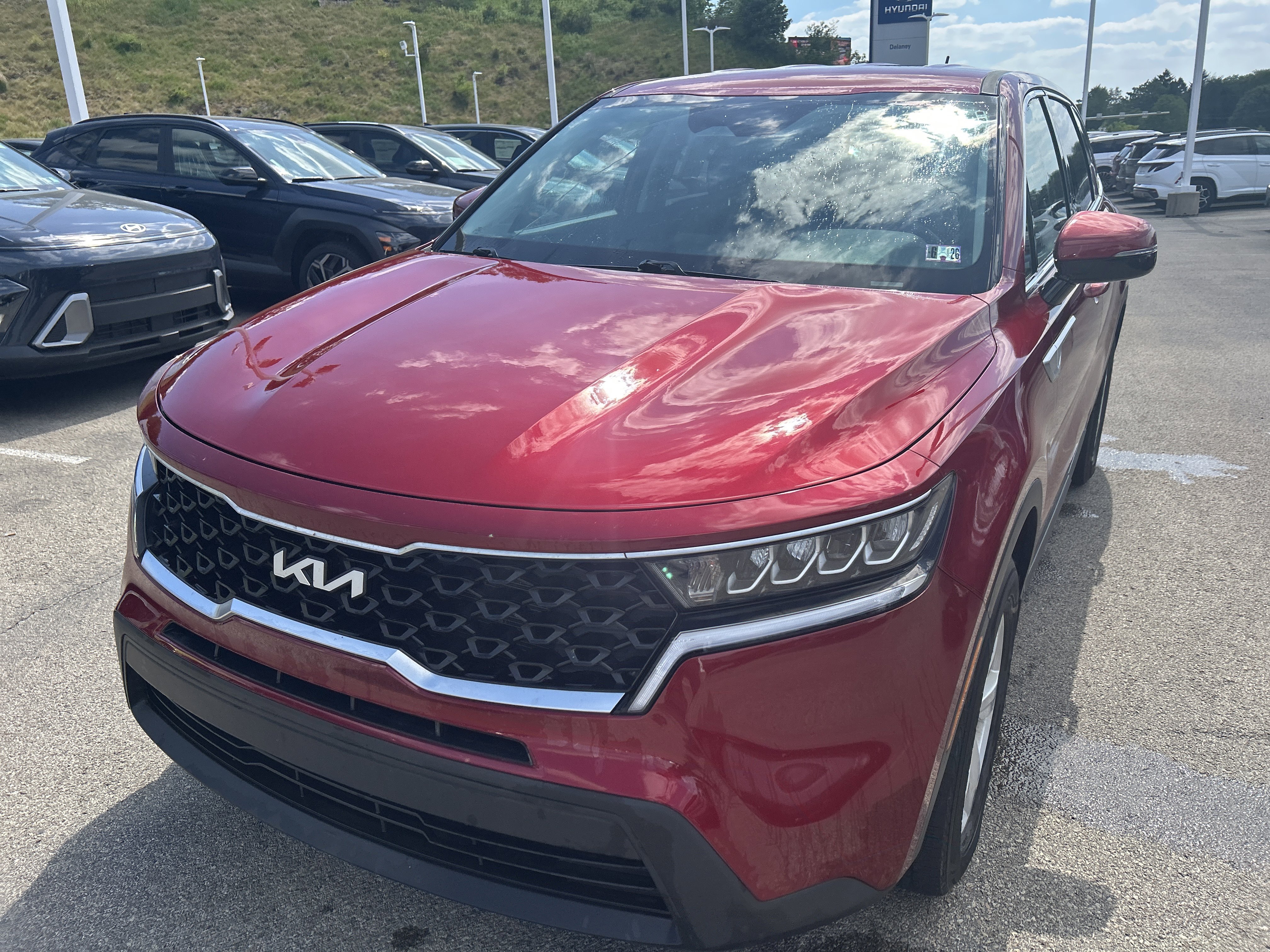 2022 Kia Sorento LX - Photo 14