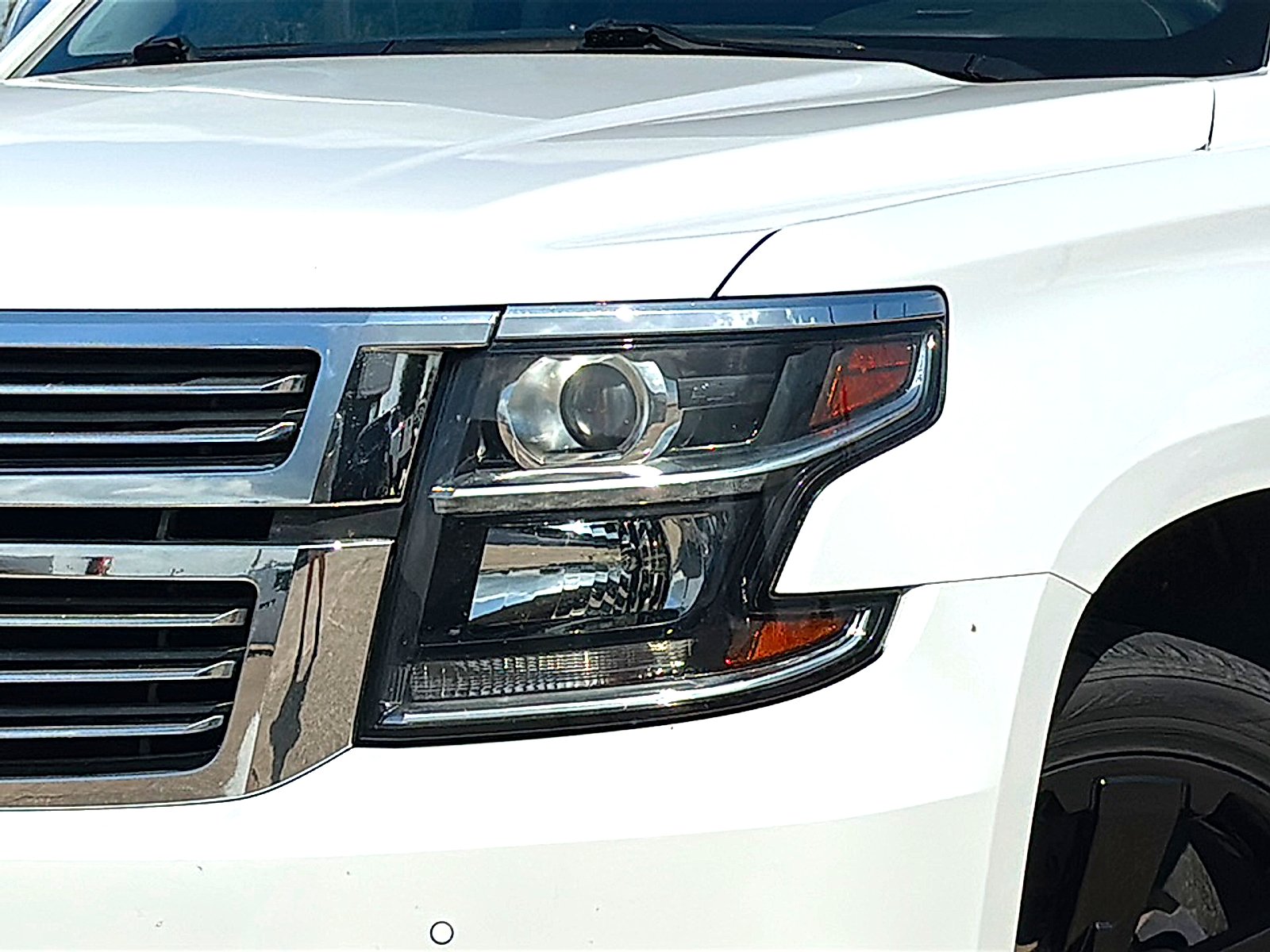 Used 2020 Summit White Chevrolet 2WD Premier image 4