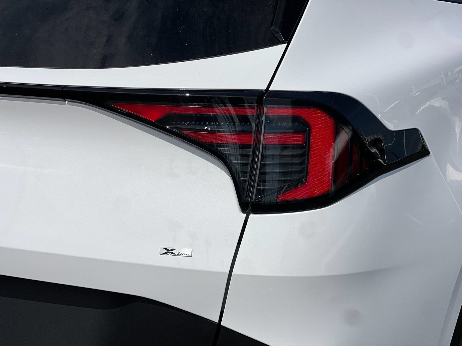New 2026 Glacial White Pearl Kia X-Line image 33