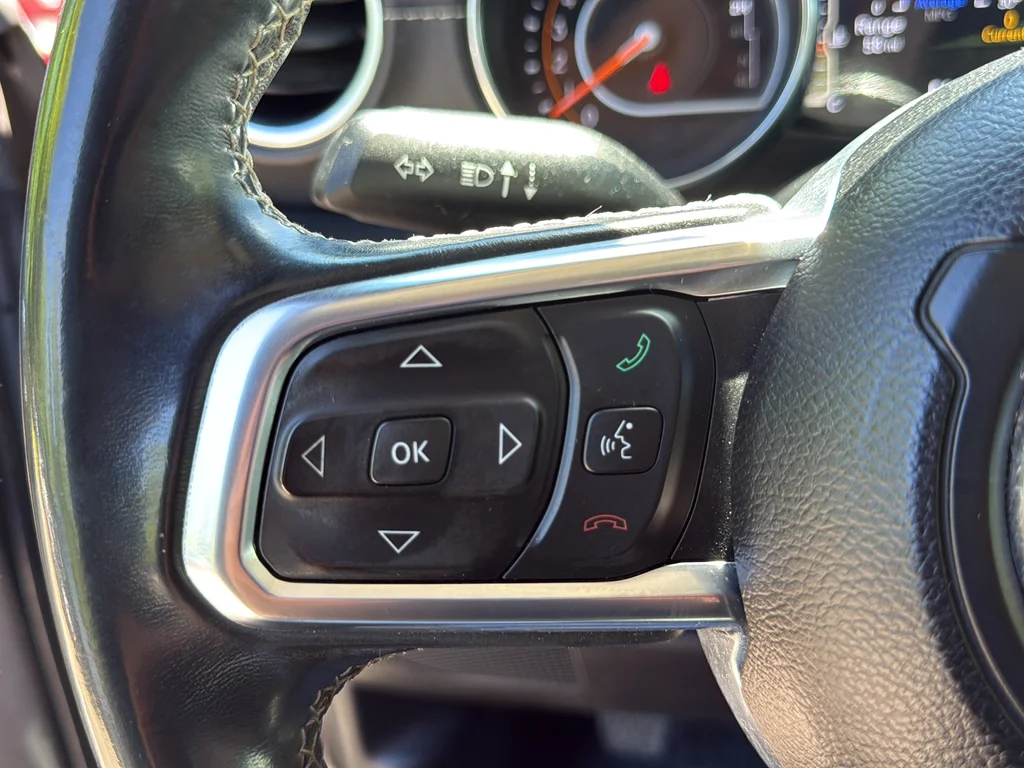 Used 2018 Gray Jeep Unlimited Sahara image 9