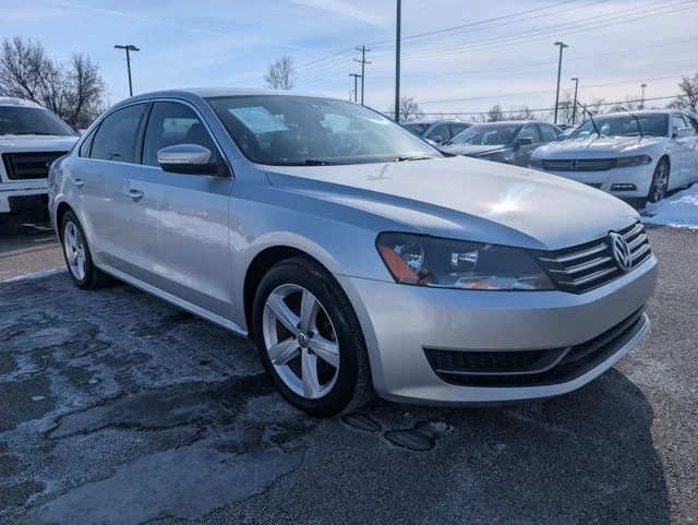 2013 Volkswagen Passat 2.5L SE Auto's photo