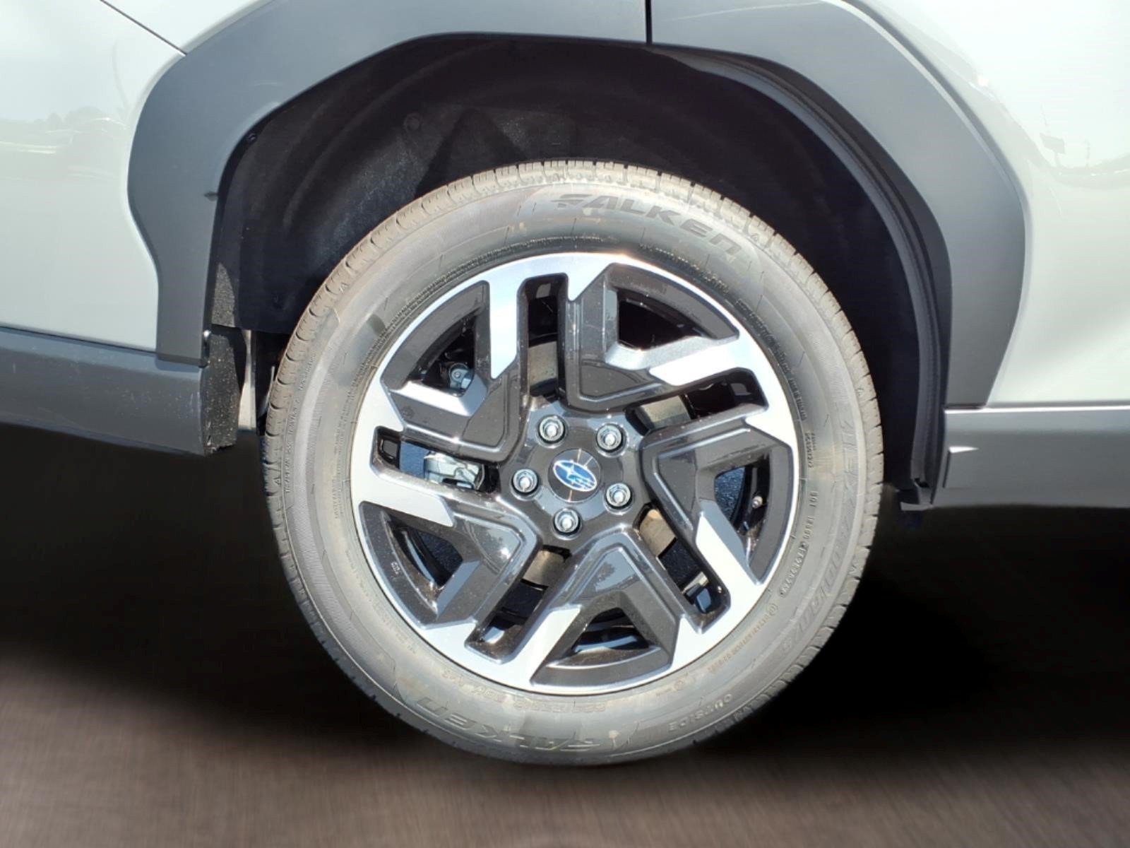 New 2026 RIVER ROCK PEARL Subaru Limited image 4