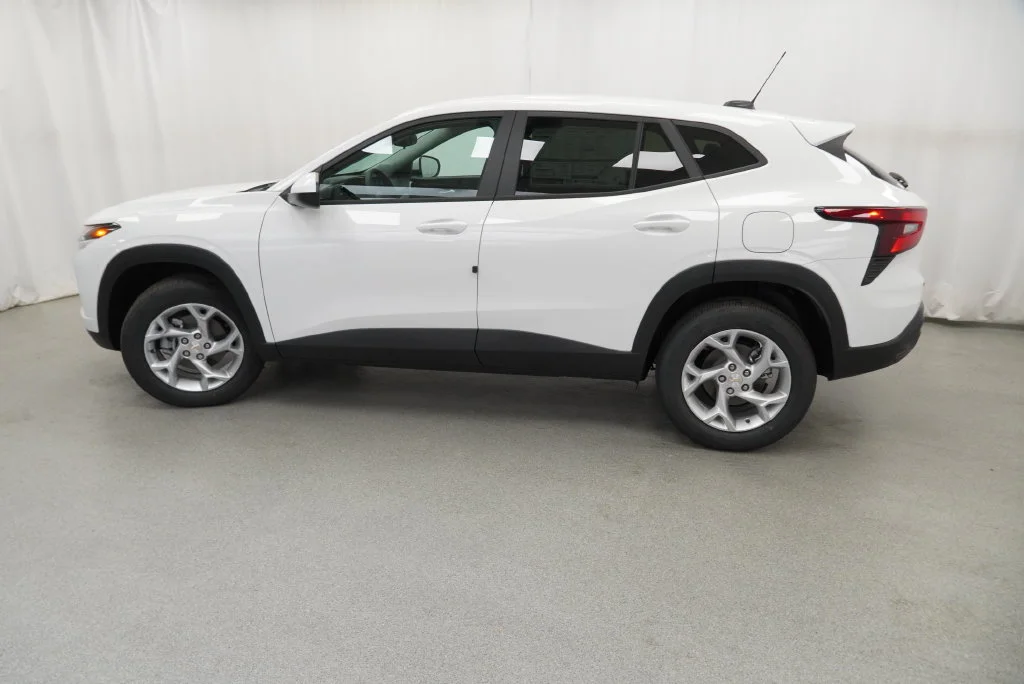 New 2026 Summit White Chevrolet LS image 6
