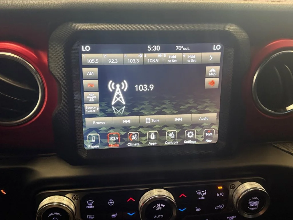 Used 2020 White Jeep Unlimited Rubicon image 21