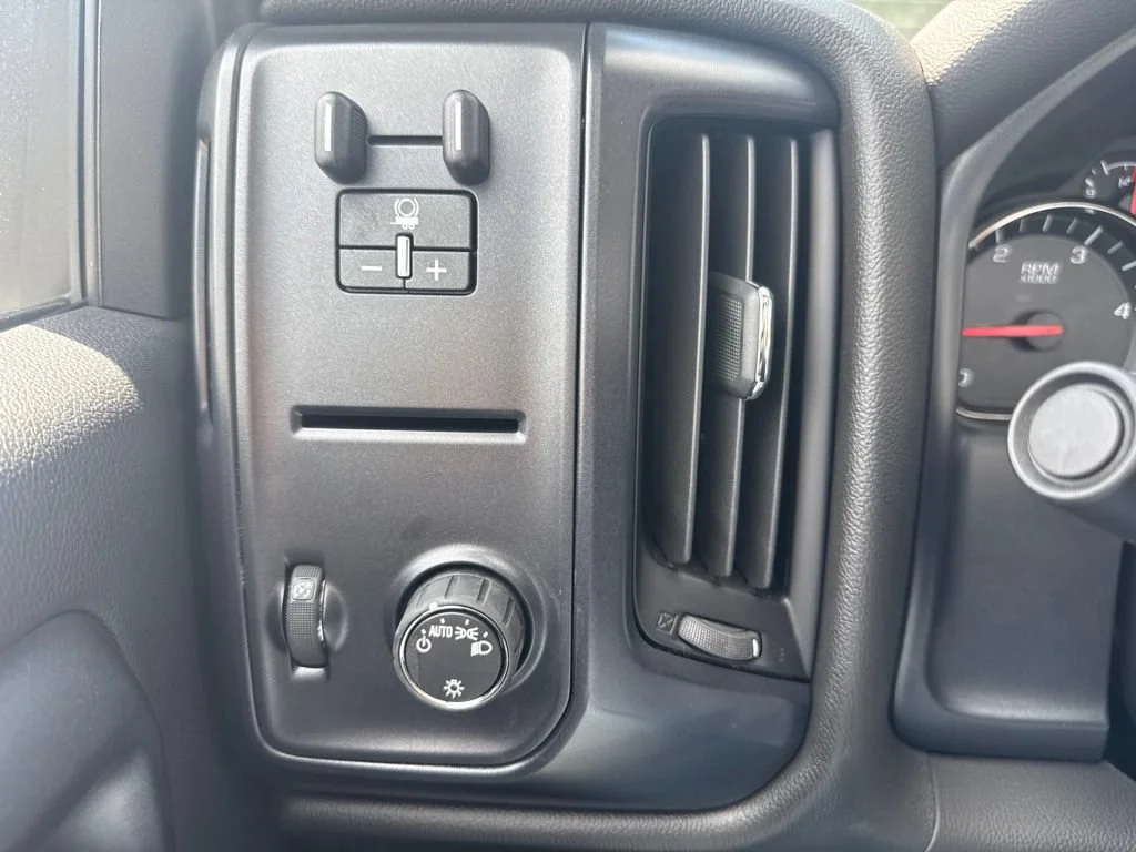 Used 2024 Summit White Chevrolet Work Truck image 17