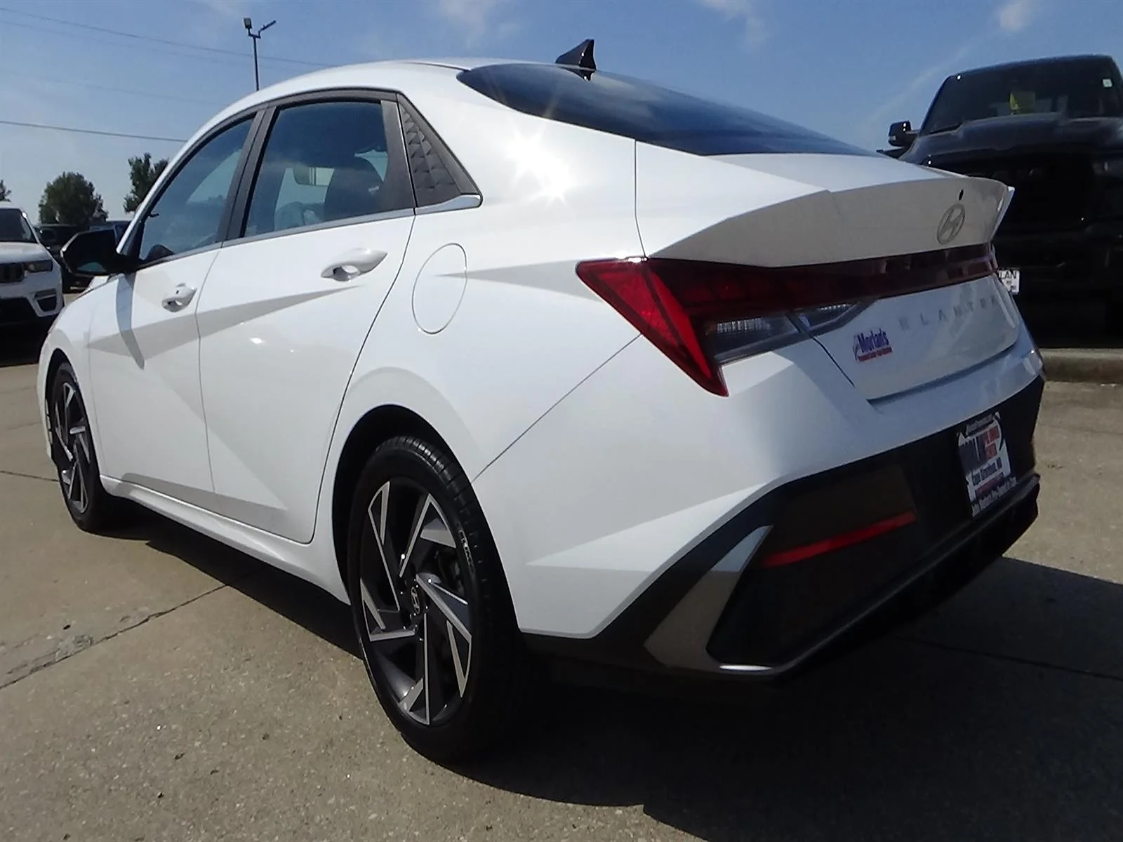 Certified Used 2025 Serenity White Pearl (w6h) Hyundai SEL Convenience image 8