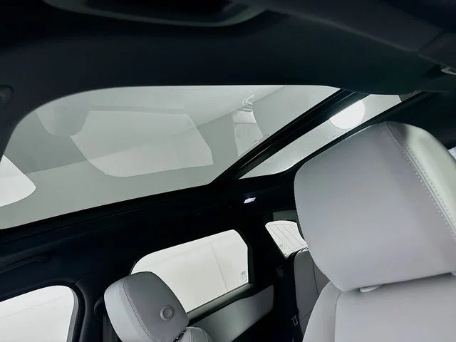 New 2026 Green Land Rover Dynamic SE image 14